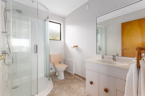 Photo of property in 33 Satara Crescent, Khandallah, Wellington, 6035