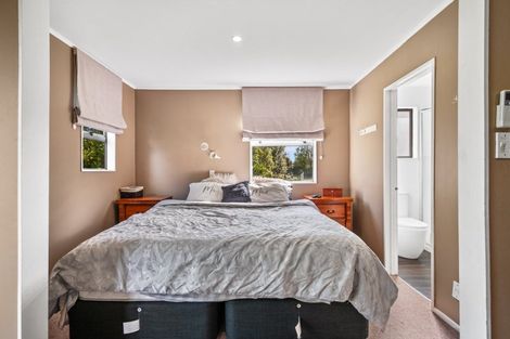 Photo of property in 35- 37 Tokomaru Road, Tokomaru, Palmerston North, 4474