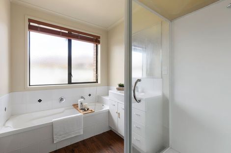 Photo of property in 43 Parkside Drive, Huntington, Hamilton, 3210