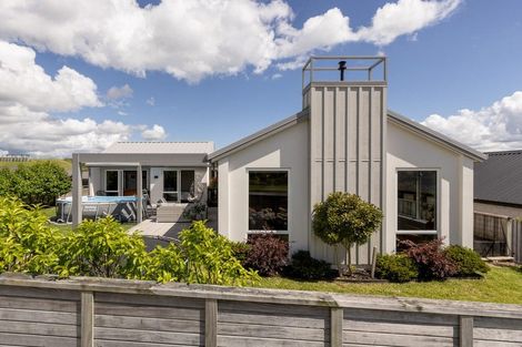 Photo of property in 19 Stingray Drive, Omokoroa, 3114