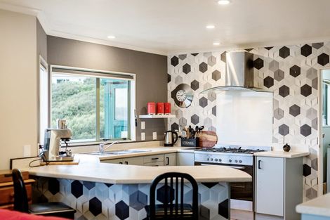 Photo of property in 10 Glengavel Grove, Papakowhai, Porirua, 5024