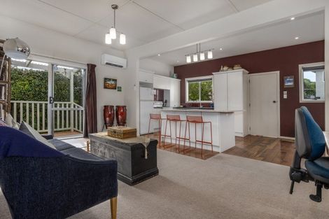 Photo of property in 2 John Street, Titahi Bay, Porirua, 5022