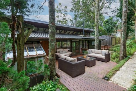 Photo of property in 10 Rangiwai Road, Titirangi, Auckland, 0604