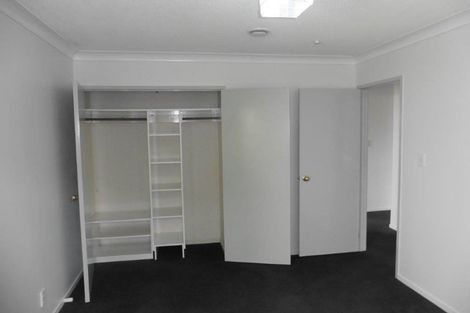 Photo of property in 37 Kirrie Avenue, Te Atatu South, Auckland, 0610
