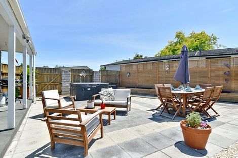 Photo of property in 10 Martyn Street, Rangiora, 7400