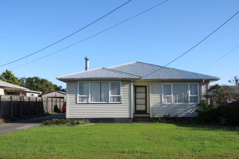 Photo of property in 27 Lyndhurst Street, Westport, 7825