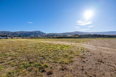 Photo of property in 18 Quinns Way, Cromwell, 9384