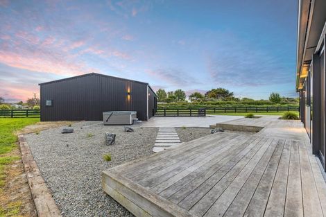 Photo of property in 77 Aranui Road, Kairanga, Palmerston North, 4475