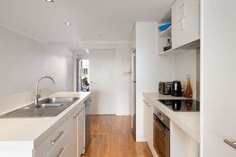Photo of property in 202/332 Maunganui Road, Mount Maunganui, 3116
