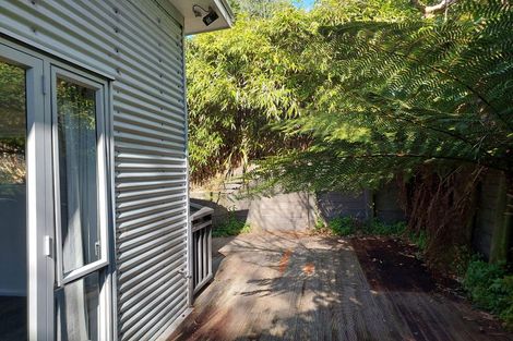 Photo of property in 21 Kopiko Way, Brooklyn, Wellington, 6021