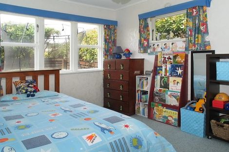 Photo of property in 59 Redwood Avenue, Tawa, Wellington, 5028