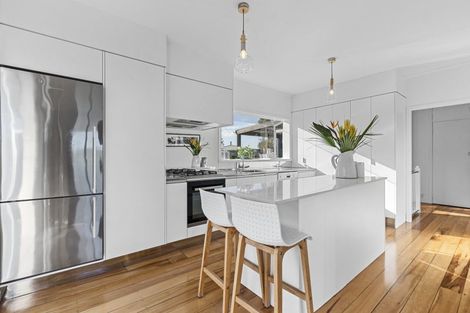 Photo of property in 49 Queens Road, Glen Avon, New Plymouth, 4312