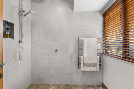 Photo of property in 34 Oakford Close, Riccarton, Christchurch, 8011