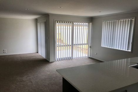 Photo of property in 19 Perla Road, Pukekohe, 2120