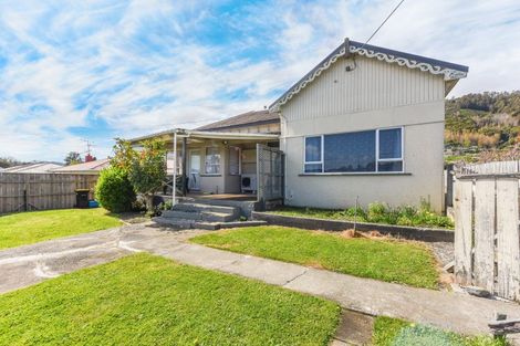 Photo of property in 85 Tipahi Street, Nelson South, Nelson, 7010