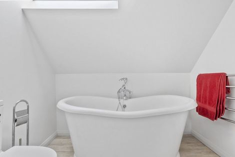 Photo of property in 155 Victoria Road, Saint Clair, Dunedin, 9012