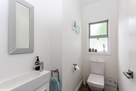 Photo of property in 3 Dolphin Parade, Bell Block, New Plymouth, 4312