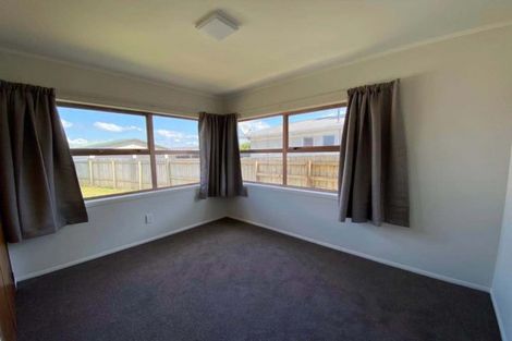 Photo of property in 13 Ilford Crescent, Mangere, Auckland, 2022