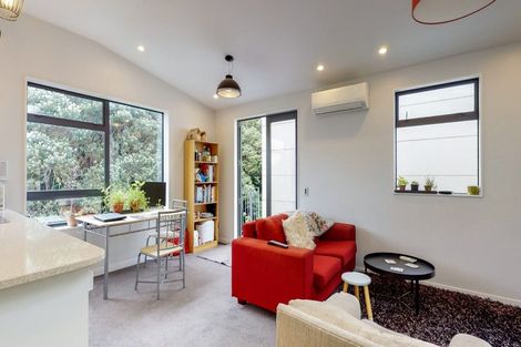 Photo of property in 13 San Sebastian Road, Kelburn, Wellington, 6012