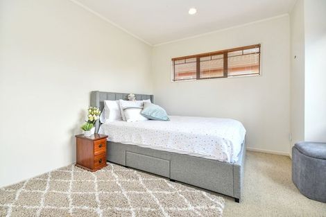 Photo of property in 3a Belleek Close, Weymouth, Auckland, 2103