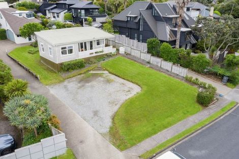Photo of property in 4b View Road, Campbells Bay, Auckland, 0630