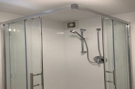 Photo of property in 21 Quigley Street, Newlands, Wellington, 6037