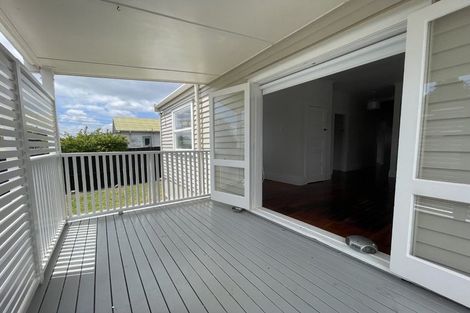 Photo of property in 29a Miro Street, New Lynn, Auckland, 0600