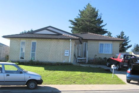 Photo of property in 12 Bohola Rise, Weymouth, Auckland, 2103