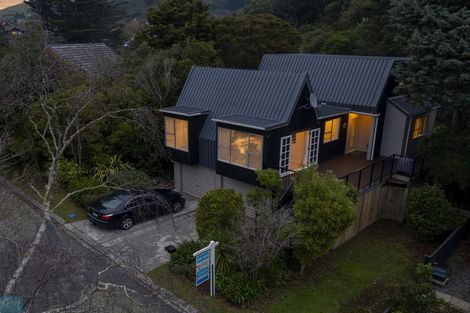 Photo of property in 21 Solander Place, Whitby, Porirua, 5024