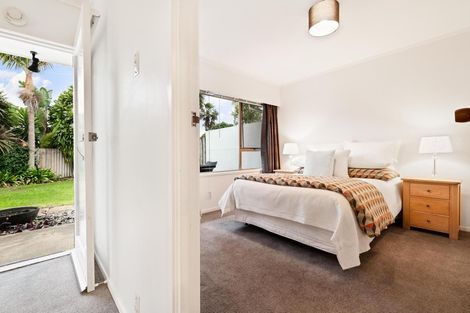 Photo of property in 1/18 Montmere Avenue, Te Atatu Peninsula, Auckland, 0610