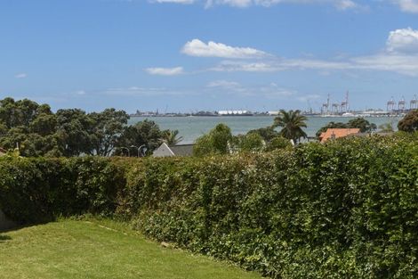 Photo of property in 552 Otumoetai Road, Matua, Tauranga, 3110