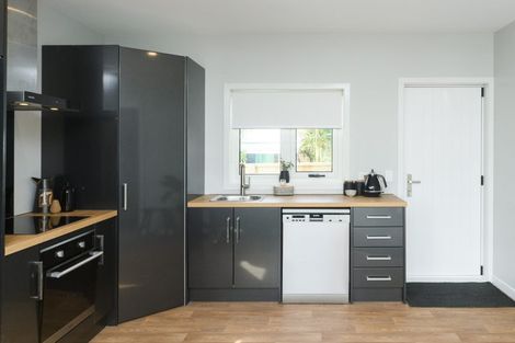 Photo of property in 8a Cuba Street, Takaro, Palmerston North, 4412