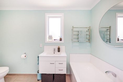 Photo of property in 32 Milton Street, Roslyn, Palmerston North, 4414