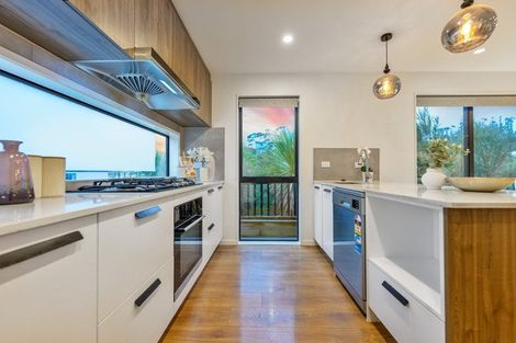 Photo of property in 7 Kaimai Avenue, Massey, Auckland, 0614