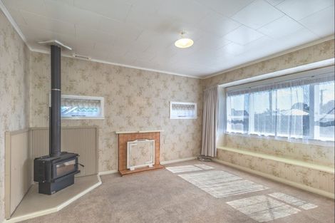 Photo of property in 27 Essex Street, Levin, 5510