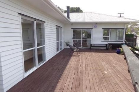 Photo of property in 29 Tahi Terrace, Glen Eden, Auckland, 0602