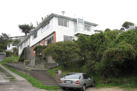 Photo of property in 4f1 Glanmire Road, Newlands, Wellington, 6037