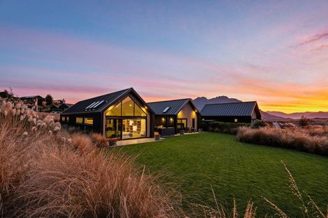 Photo of property in 3 Chimney Lane, Jacks Point, Queenstown, 9371