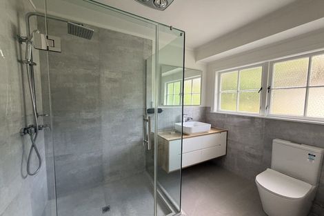 Photo of property in 30 Glencourt Place, Glenfield, Auckland, 0629