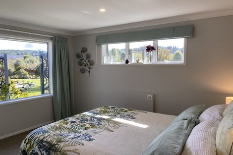Photo of property in 26 Lacebark Drive, Kinloch, Taupo, 3377