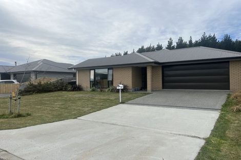 Photo of property in 71 Hilton Drive, Amberley, 7410