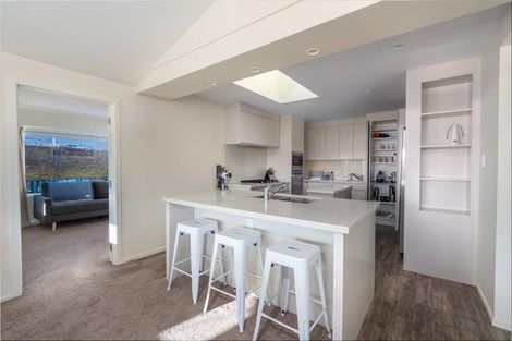 Photo of property in 5 Pukenamu Road, Rainbow Point, Taupo, 3330