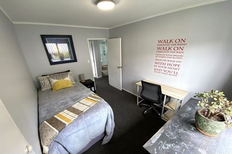 Photo of property in 3 Cassis Place, Crofton Downs, Wellington, 6035