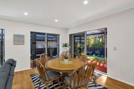 Photo of property in 114b Everglade Drive, Totara Heights, Auckland, 2105