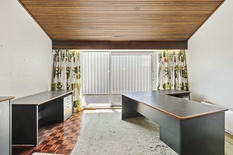 Photo of property in Beauport Apartments, 30u2 The Crescent, Roseneath, Wellington, 6011