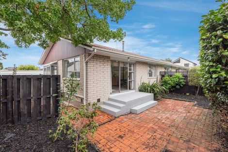 Photo of property in 3/9a Avonhead Road, Avonhead, Christchurch, 8042