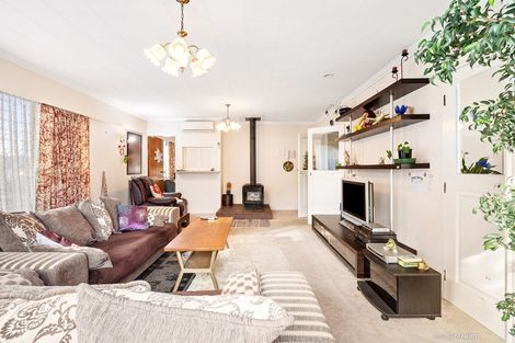 Photo of property in 21 Fitzpatrick Street, Newlands, Wellington, 6037