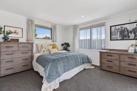 Photo of property in 9 Isthmus Place, Lake Hawea, Wanaka, 9382