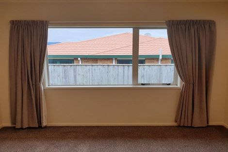 Photo of property in 19a Betty Watt Grove, Riverstone Terraces, Upper Hutt, 5018