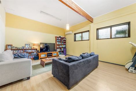 Photo of property in 2 Kaurimu Rise, Titirangi, Auckland, 0604